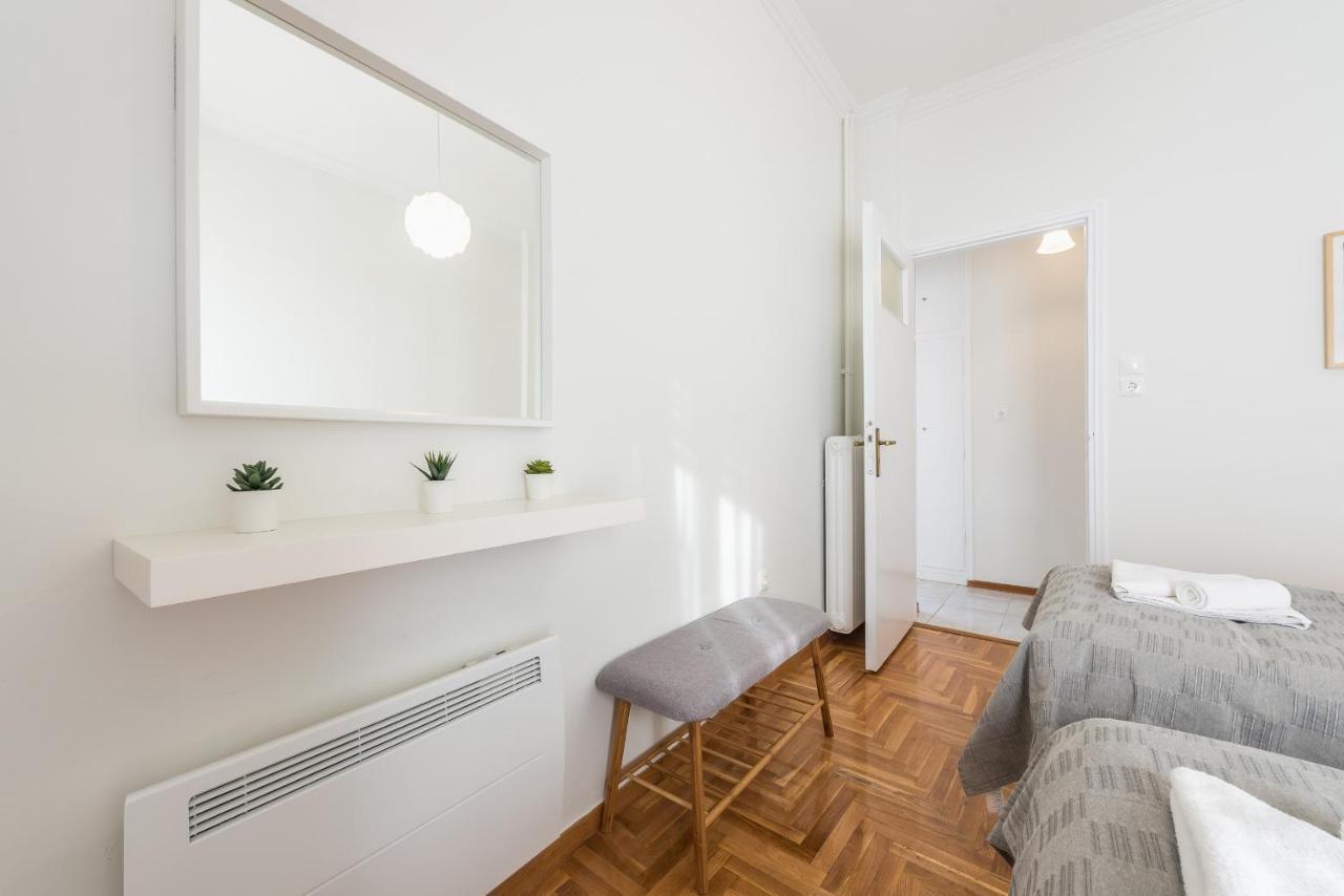 Cozy And Fresh Apt Close To Metro Афины Экстерьер фото
