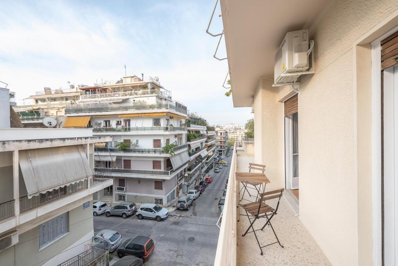 Cozy And Fresh Apt Close To Metro Афины Экстерьер фото